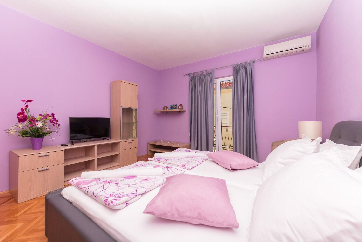 Apps And Room Goran In The Center Makarska Exterior photo