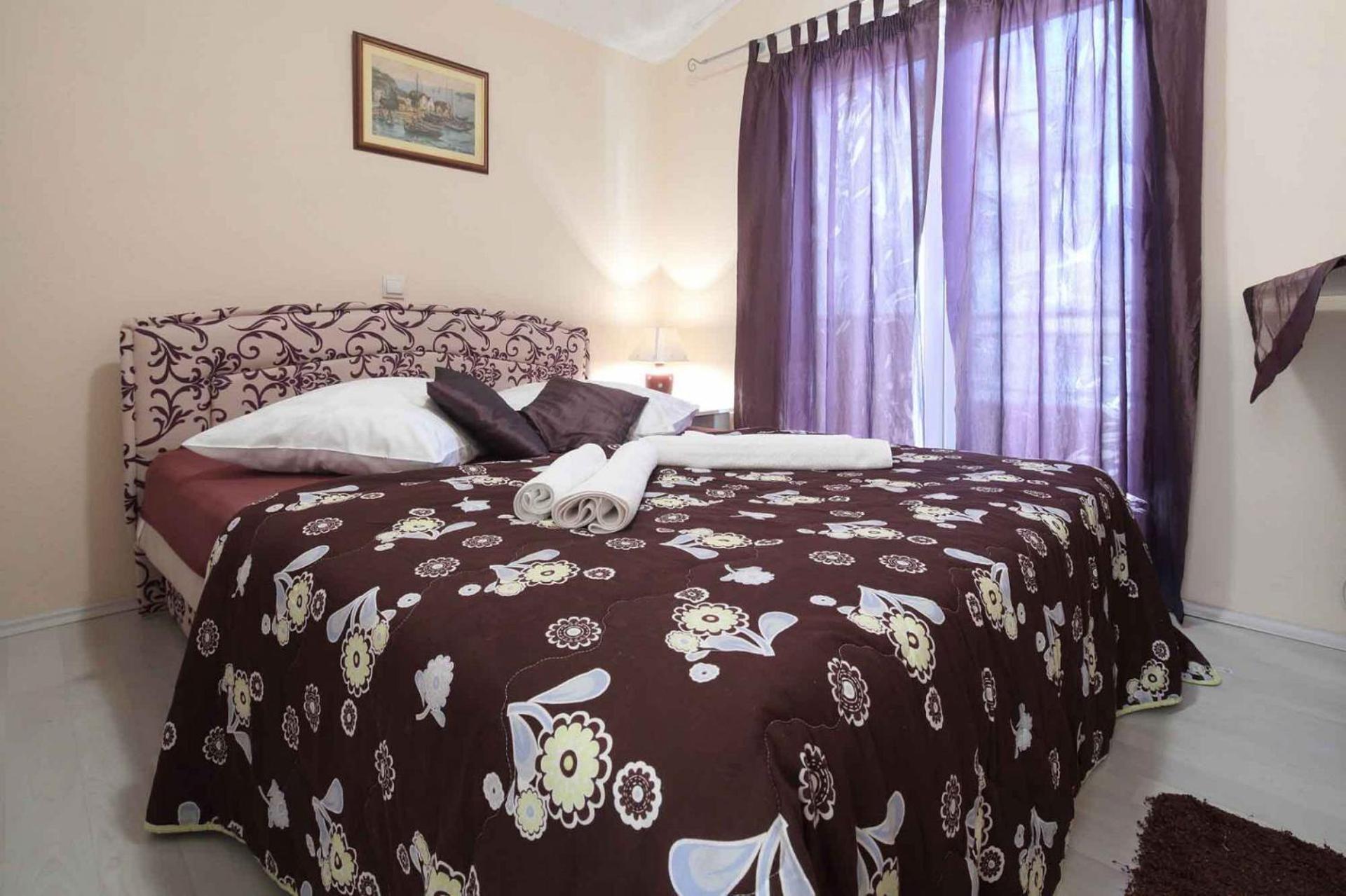 Apps And Room Goran In The Center Makarska Exterior photo