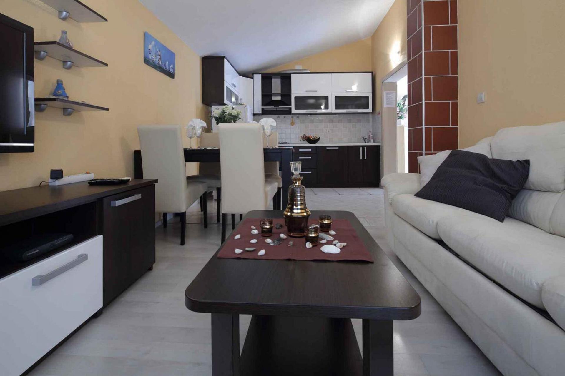 Apps And Room Goran In The Center Makarska Exterior photo